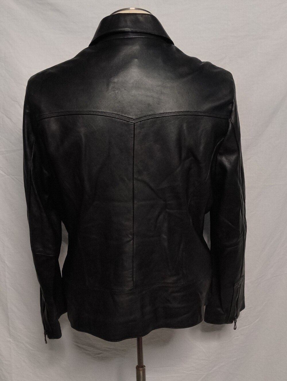 Vintage Women's Wilson Black Leather Jacket with Back Panel Detailing XXL